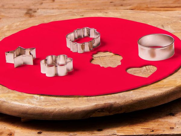 Ausgerollte Rollfondant-Decke Rot Durchmesser 36cm 430g