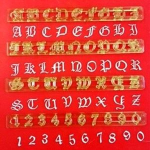 FMM - Ausstecher- Großbuchstaben und Zahlen- Old English