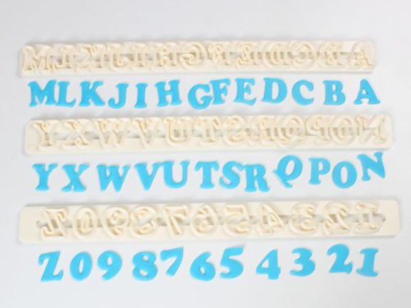 FMM Ausstecher Großbuchstaben Art Deco