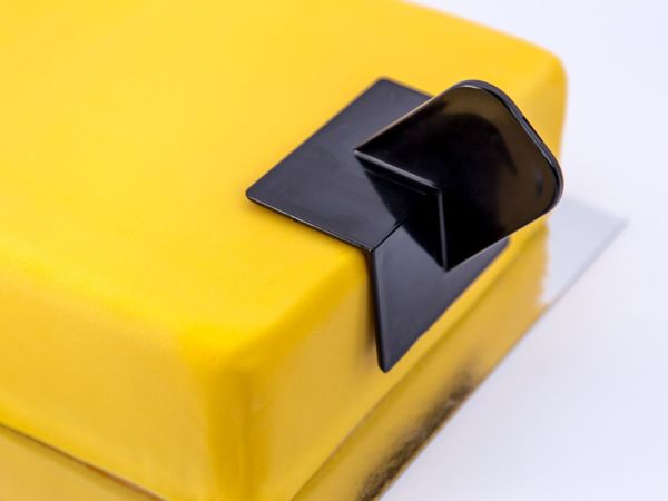 Fondant Glätter für scharfe Kanten